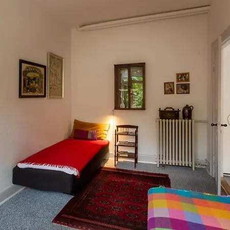 To Sammenhaengende Vaerelser Med Udgang Til Have Bed & Breakfast Ribe